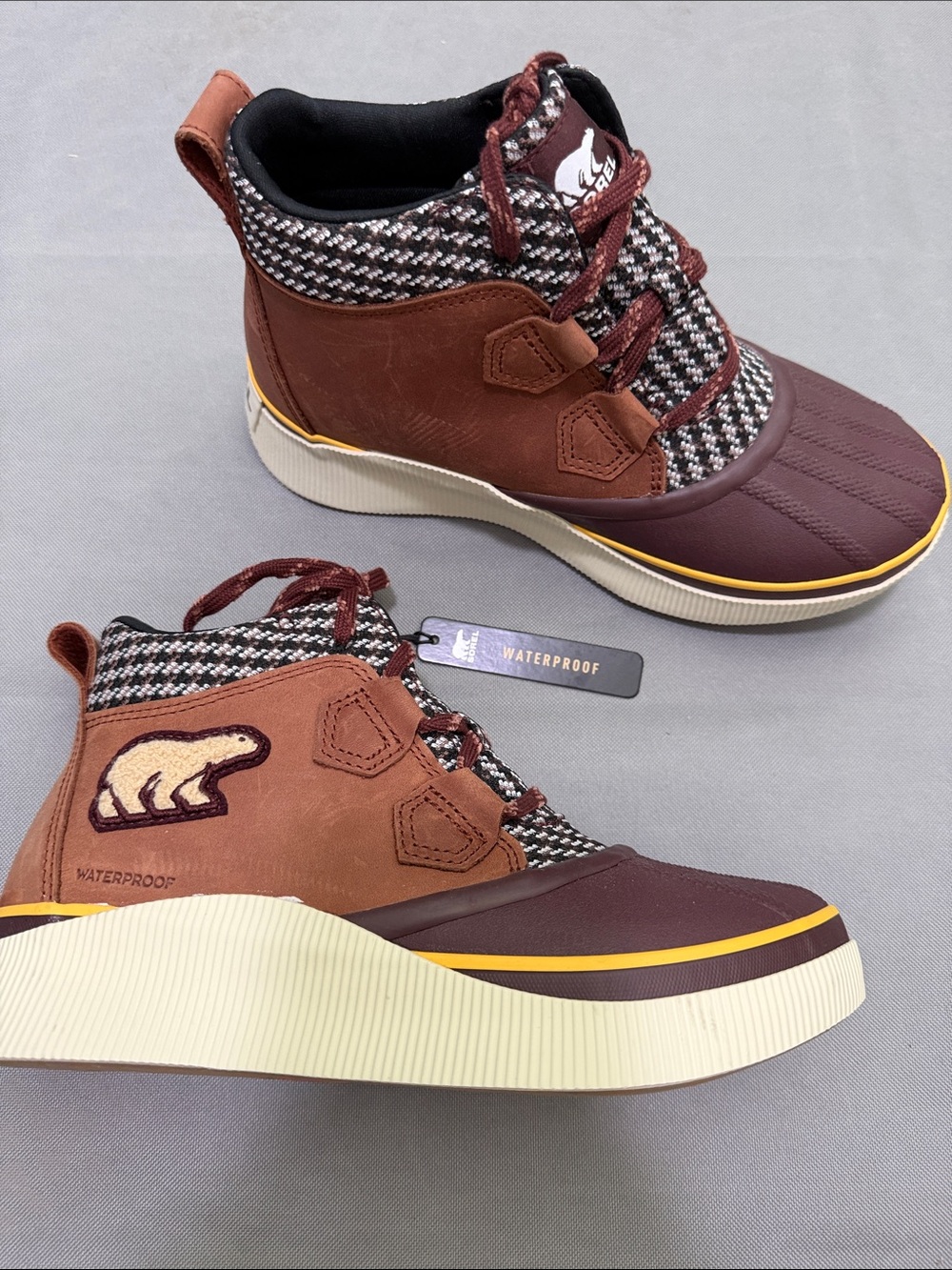 NWT sorel varsity boot size 8